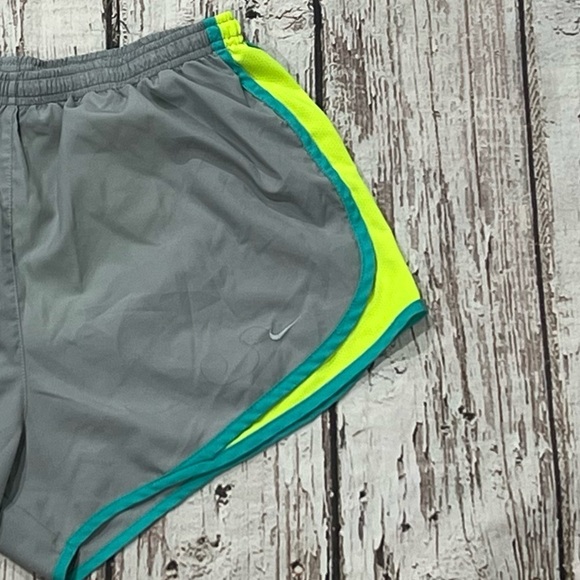 Women's Nike Running Walking Race Sportswear Shorts Dri - Fit Gray - Picture 5 of 6